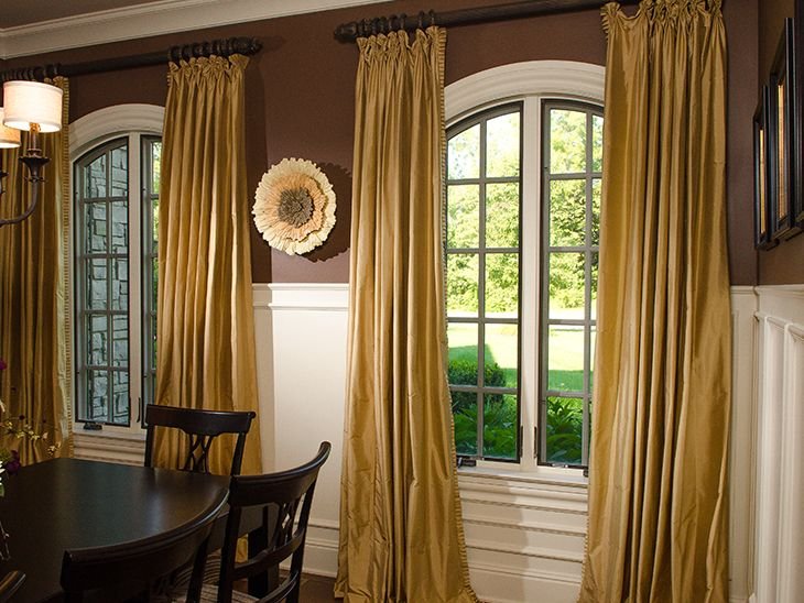 How To Choose The Right Curtain Length, Plus Tips For Measuring