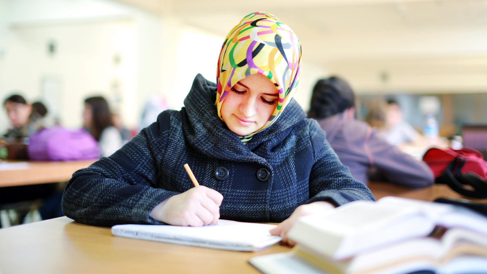 The Impact of High-Quality Proofreading on Academic Success in the UAE