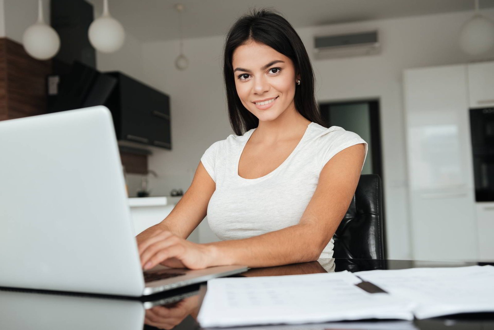 The Benefits of Using a Professional Resume Writer in Adelaide